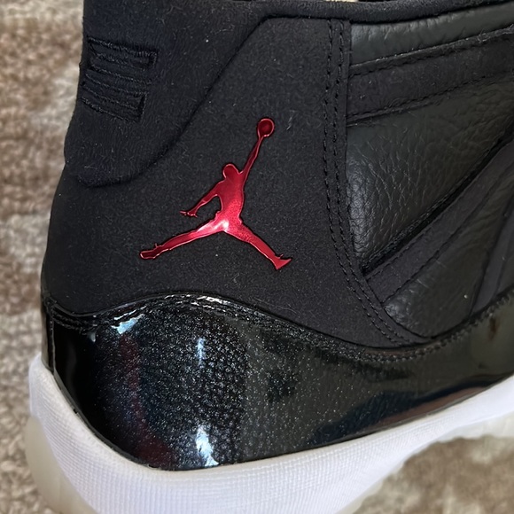 Air Jordan 11 Retro 72-10 - Picture 9 of 10